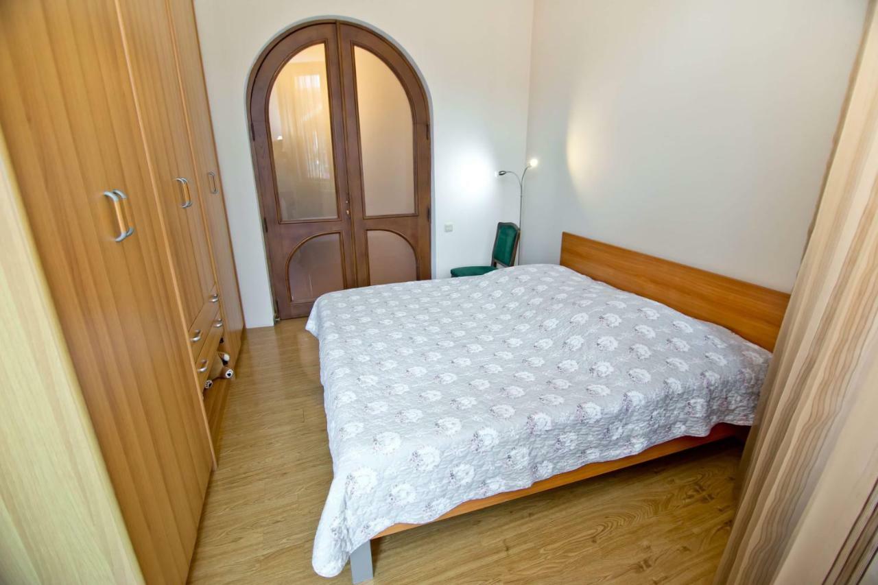 Apartment On Gorgiladze 25 Batumi Kültér fotó