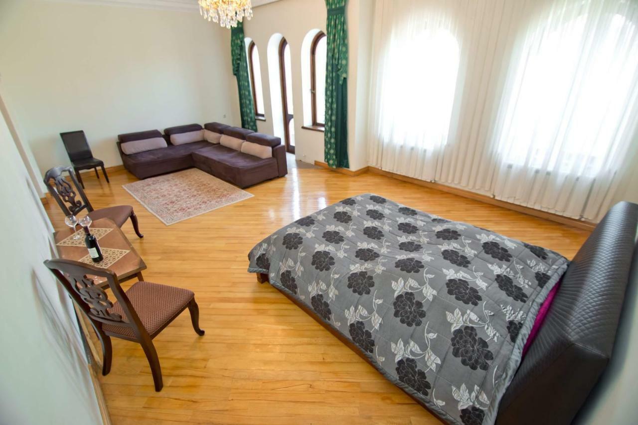 Apartment On Gorgiladze 25 Batumi Kültér fotó
