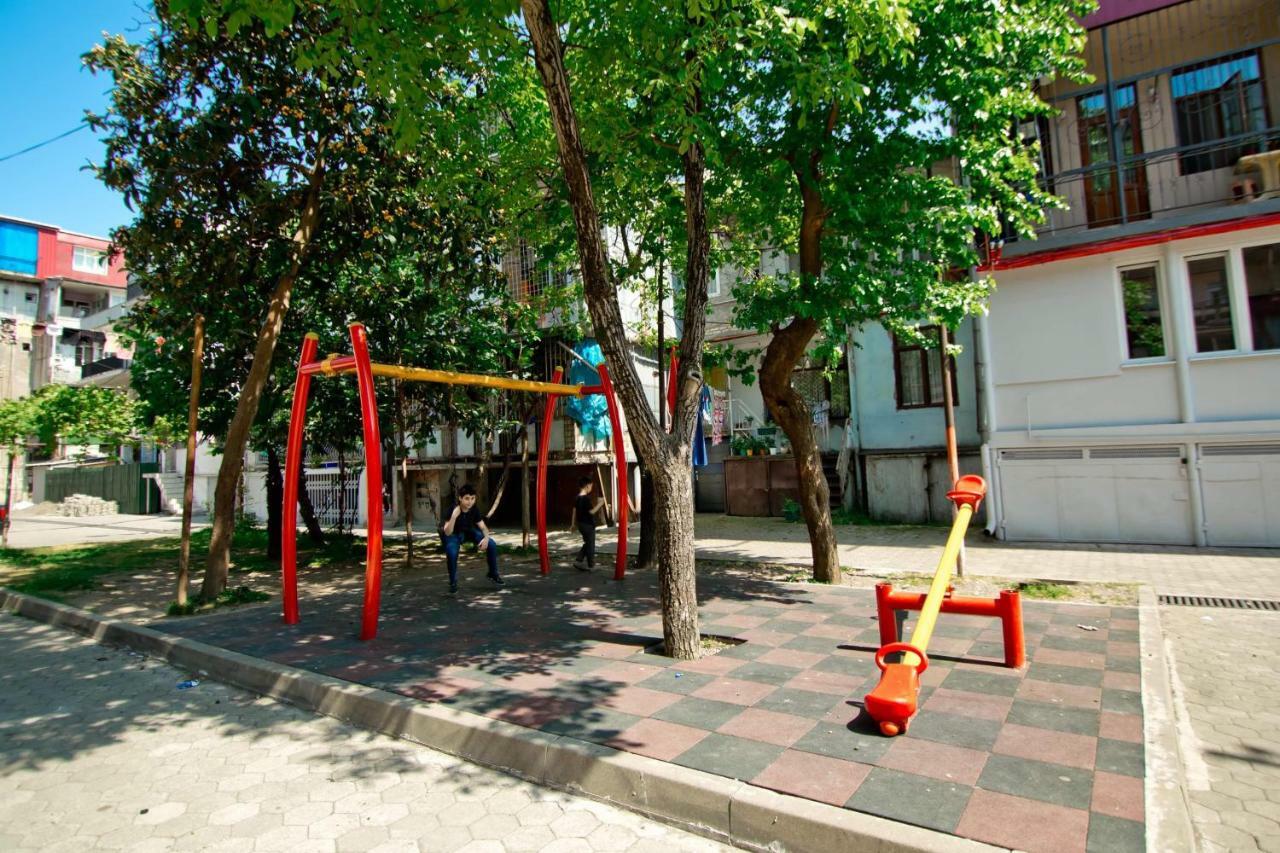 Apartment On Gorgiladze 25 Batumi Kültér fotó